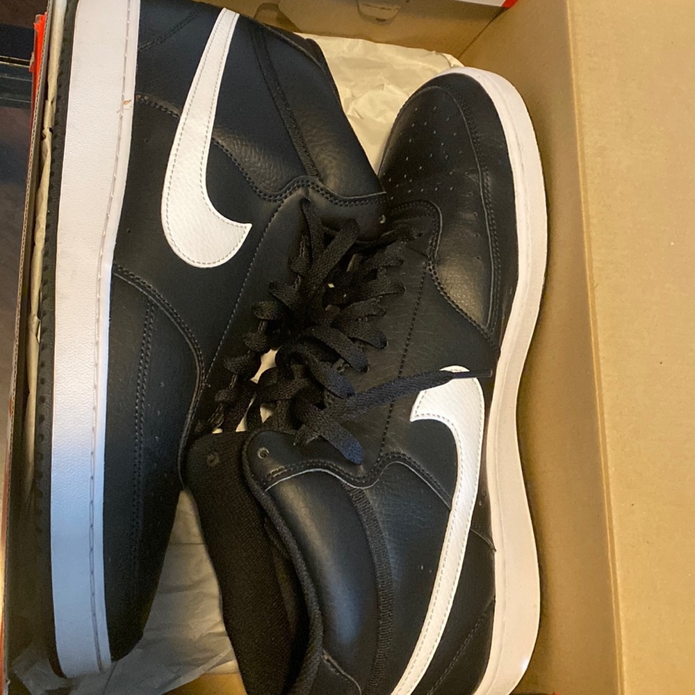 Nike court vision mid